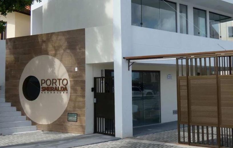 Apto Guarajuba Praia Condominio Porto Smeralda-100 Metros Da Praia Екстер'єр фото