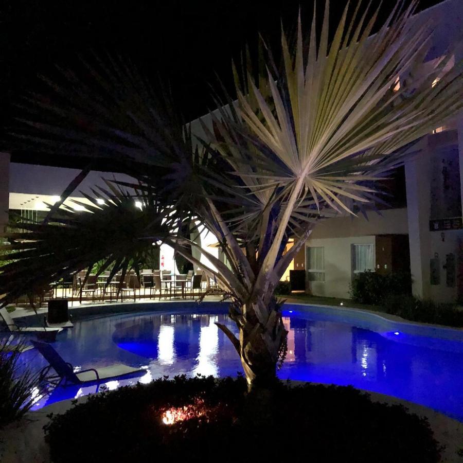 Apto Guarajuba Praia Condominio Porto Smeralda-100 Metros Da Praia Екстер'єр фото