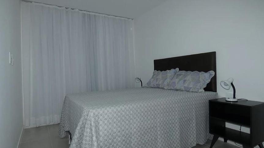 Apto Guarajuba Praia Condominio Porto Smeralda-100 Metros Da Praia Екстер'єр фото
